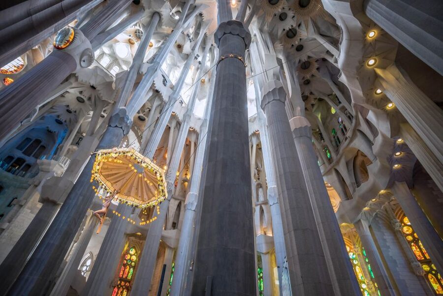 Barcelona: Sagrada Familia Fast Track Guided Tour - Free time inside: use it well