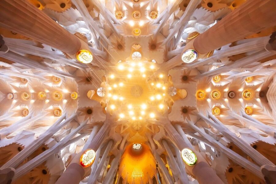 Barcelona: Sagrada Familia Guided Tour with Tower Access - Tower access and the climb back down