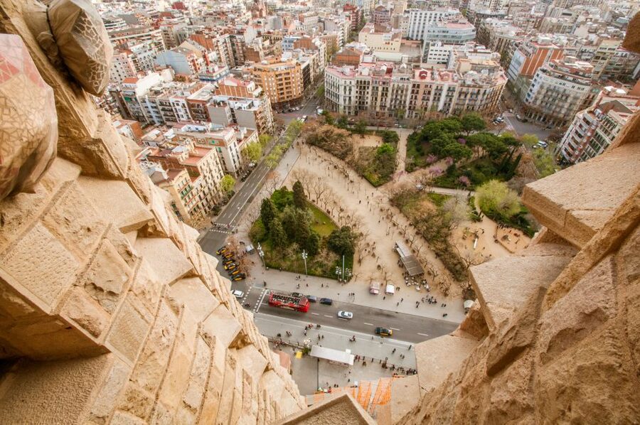 Barcelona: Sagrada Familia Guided Tour with Tower Access - Who will enjoy this Sagrada Familia tour?