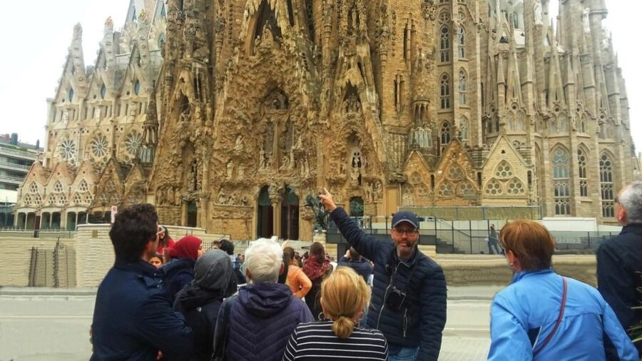 Barcelona & Sagrada Familia Half-Day Tour with Hotel Pickup - Sagrada Familia: the reason most people book