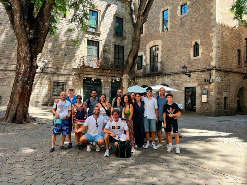 Barcelona: Sagrada Familia, Modernism, and Old Town Tour - Passeig de Gràcia and the Modernist façade parade