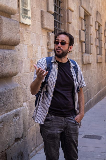 Barcelona: Sagrada Familia, Modernism, and Old Town Tour - Plaça de Catalunya and the route toward Las Ramblas