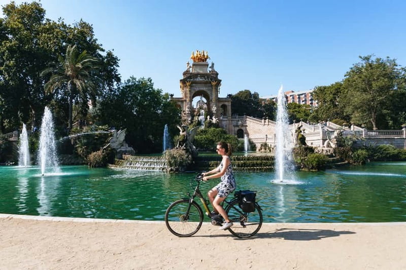 Barcelona: Sagrada Familia or Coastal City Sights by eBike - Ciutadella Park and the route to the sea