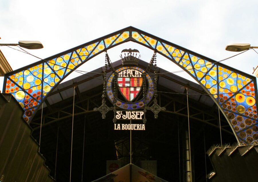 Barcelona: Sagrada Familia, Park Güell and Old Town Tour - Why this tour works for a first day in Barcelona