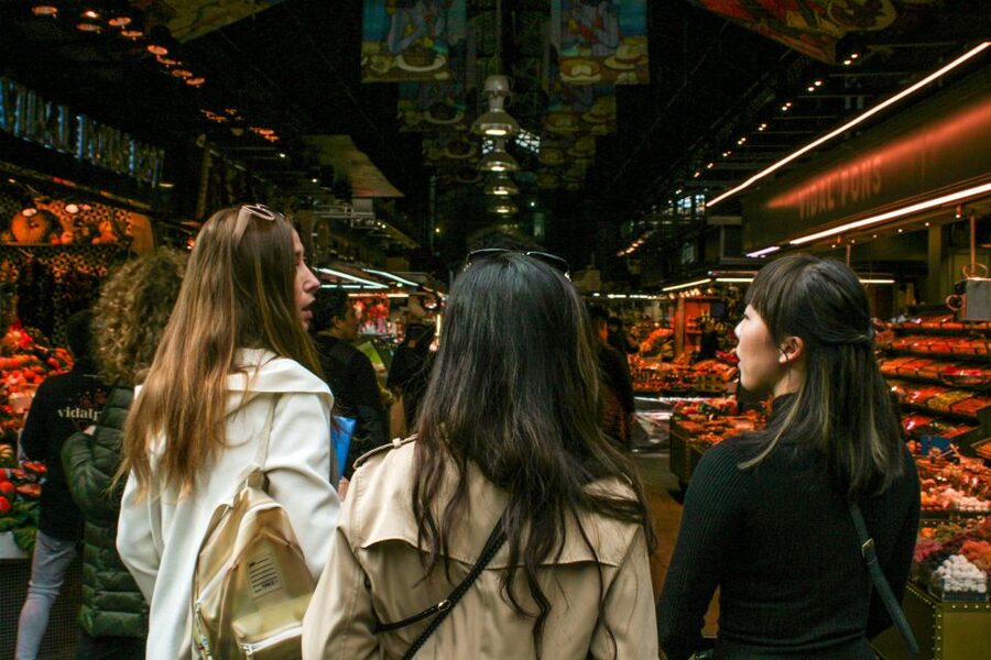 Barcelona: Sagrada Familia, Park Güell and Old Town Tour - Starting near Casa Beethoven in the Gothic Quarter
