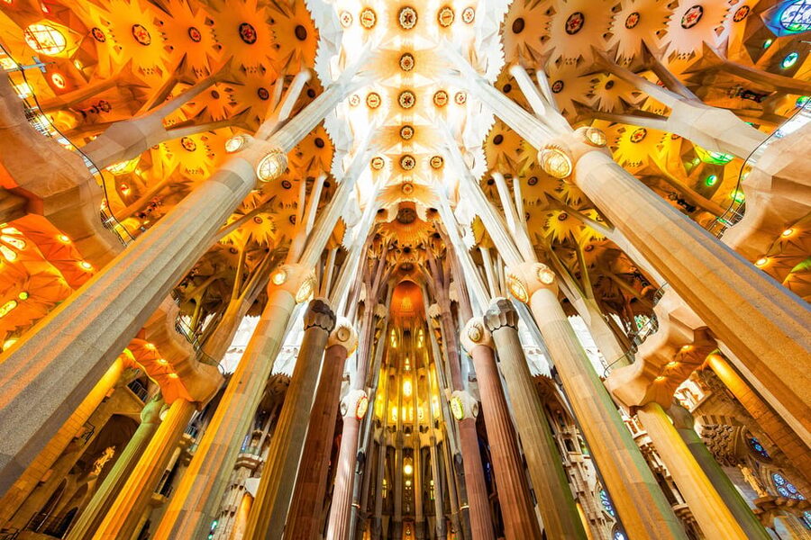 Barcelona: Sagrada Familia Priority Access Guided Tour - Gaudí’s life and the work that followed