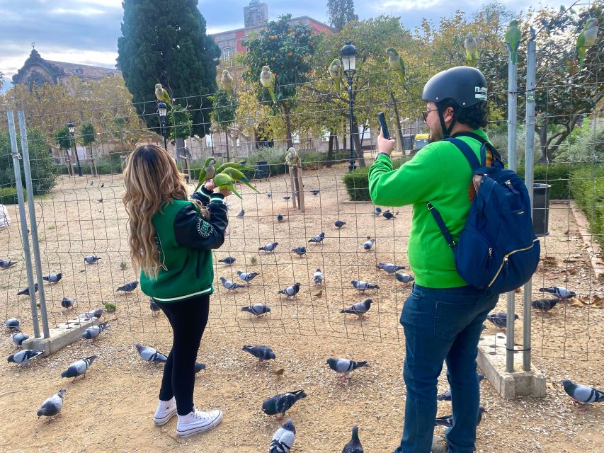 Barcelona: Sagrada Familia Private E-Scooter Tour - Arc de Triomf and Ciutadella Park