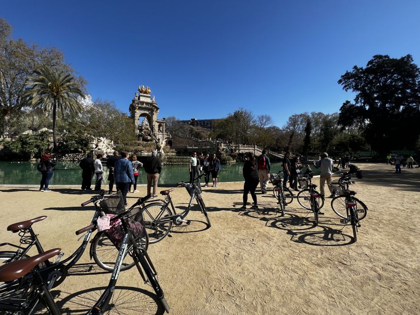 Barcelona: Sagrada Familia Private E-Scooter Tour - What two hours really gives you