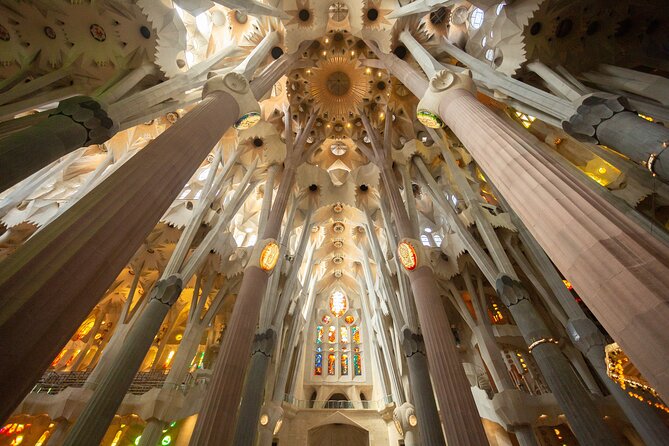 Barcelona: Sagrada Familia Semi-Private Guided Tour - A small group, but not always a private feeling