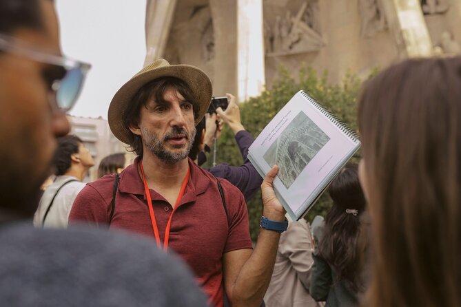Barcelona: Sagrada Familia Semi-Private Guided Tour - Skip-the-line entry is the practical advantage