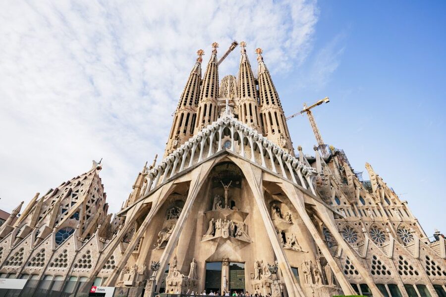 Barcelona: Sagrada Familia Skip-the-Line Entry Ticket & Tour - Timing, access, and what to bring