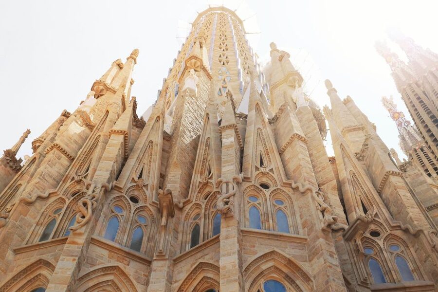 Barcelona: Sagrada Familia Small Group Guided Tour - Why Sagrada Familia needs a guide