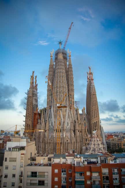 Barcelona: Sagrada Familia Tour with Optional Extras - A Guide Makes the Architecture Easier to Read