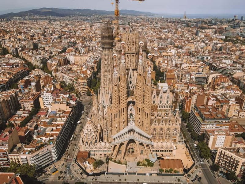 Barcelona: Sagrada Familia Tour with Skip-the-Line Access - Who will get the most from this tour