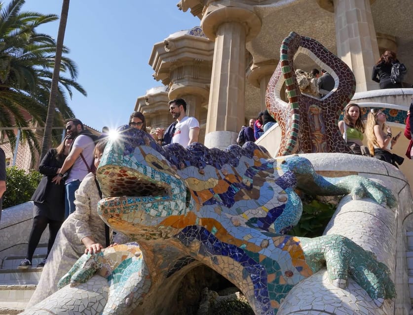 Barcelona: Sagrada Familia with Towers and Park Güell Tour - Park Güell: mosaics, columns, and Gaudí’s nature-inspired forms