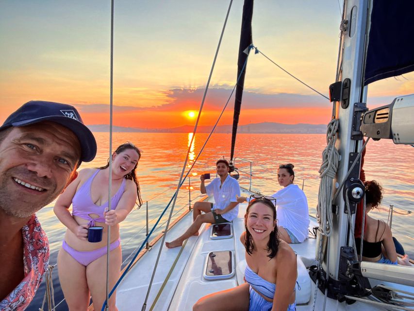 Barcelona: Sailing Tour with a Glass of Cava - Turning back for Barcelona’s best view