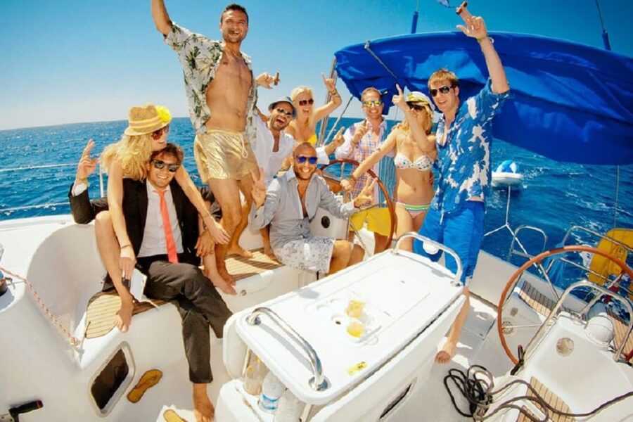 Barcelona: Sailing tour with drinks and aperitve - Setting out from the blue and orange Bda Lets sea tent