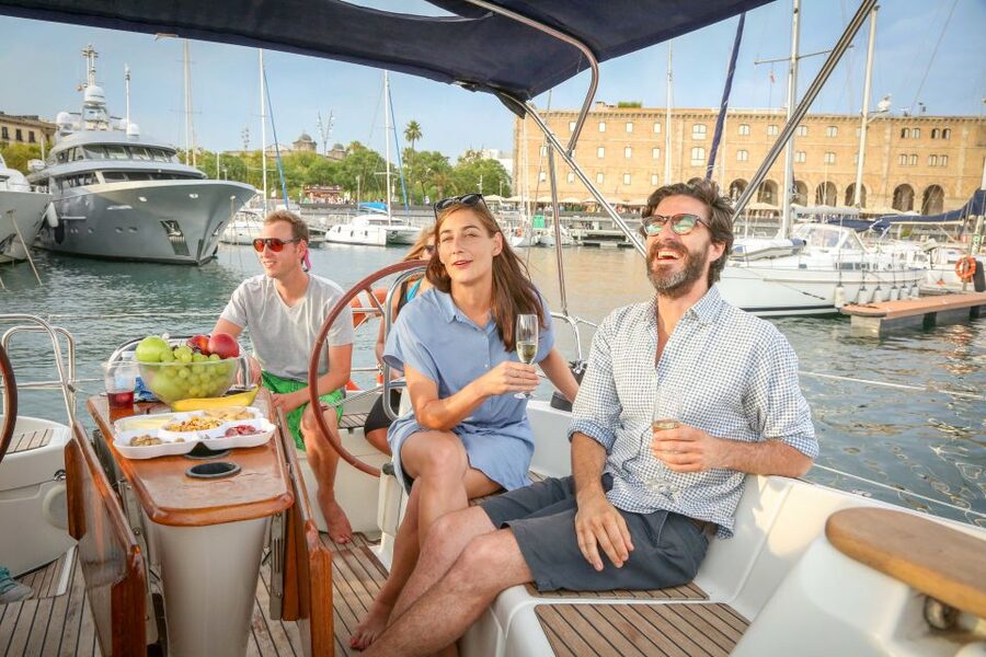 Barcelona: Sailing Tour with Spanish Tapas and Drinks - Key points to know before you sail