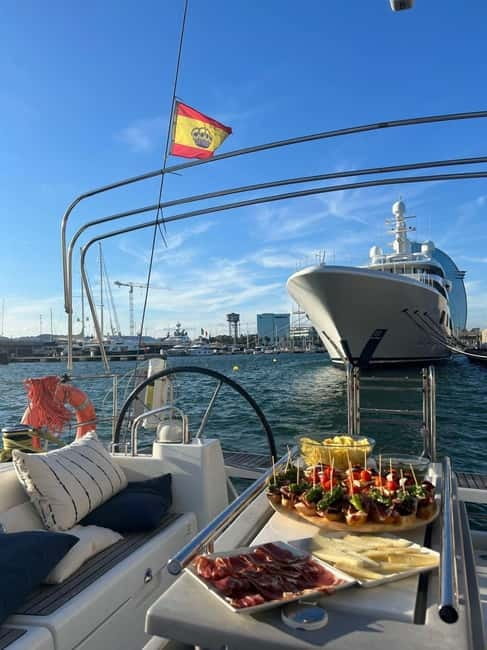 Barcelona: Sailing Tour with Tapas, Drinks and Swim Stop - Key points at a glance