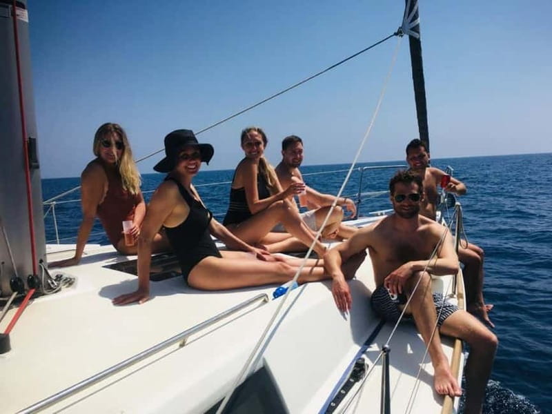 Barcelona: Sailing Tour with Tapas, Drinks and Swim Stop - What sailing a small yacht is really like