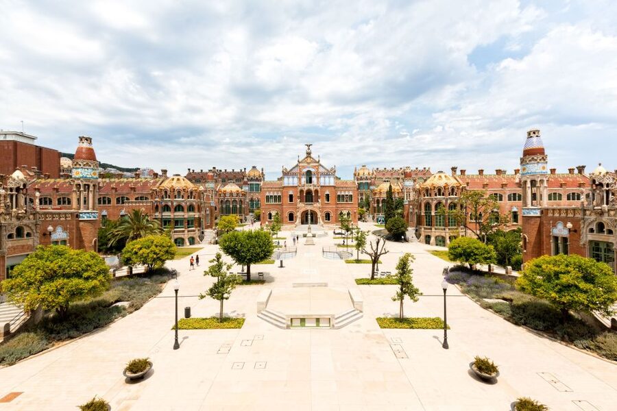 Barcelona: Sant Pau Recinte Modernista Entry Ticket - Gardens designed for recovery