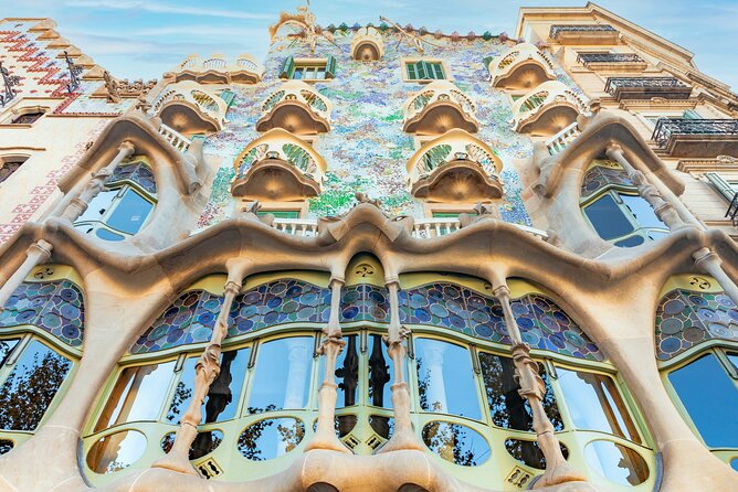 Barcelona Scavenger Hunt and Sights Self-Guided Tour - The Best Reasons to Choose This Tour