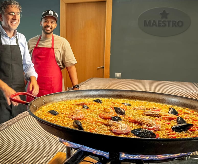 Barcelona: Seafood Paella ★Maestro★ & Tapas & Sangria - Who should book this cooking class?