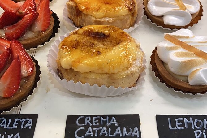 Barcelona Street Food Tour with Local Market & City Center Visit - Pinchos and patatas bravas in the Gothic Quarter