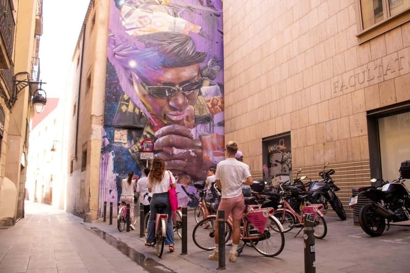 Barcelona | StreetArt Bike Tour Moco Museum - The guide makes the difference