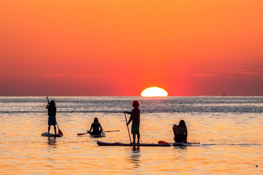 Barcelona: Sunrise Paddleboarding with Instructor and Photos - Who will enjoy this Barcelona sunrise activity