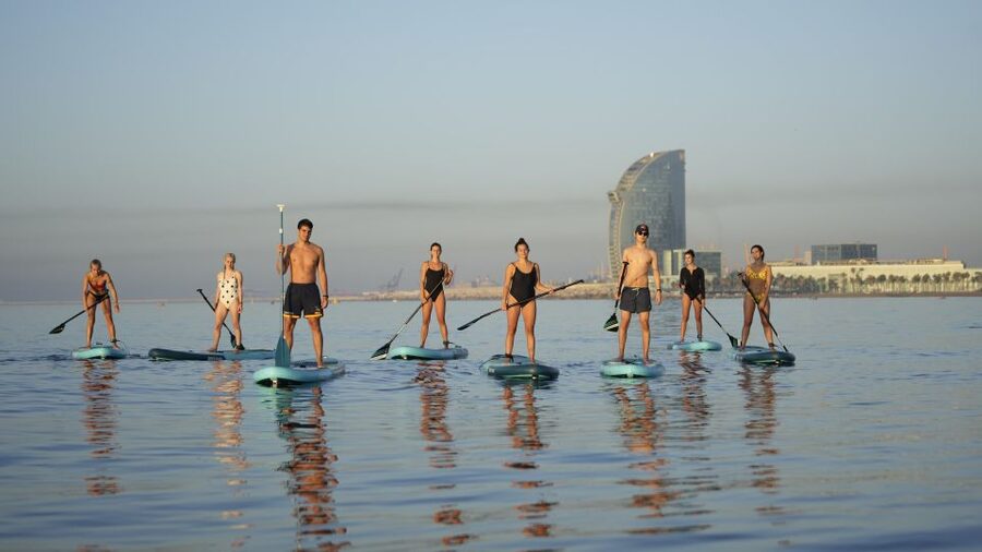 Barcelona: Sunrise Paddleboarding with Instructor and Photos - A 10-minute lesson for first-time paddleboarders