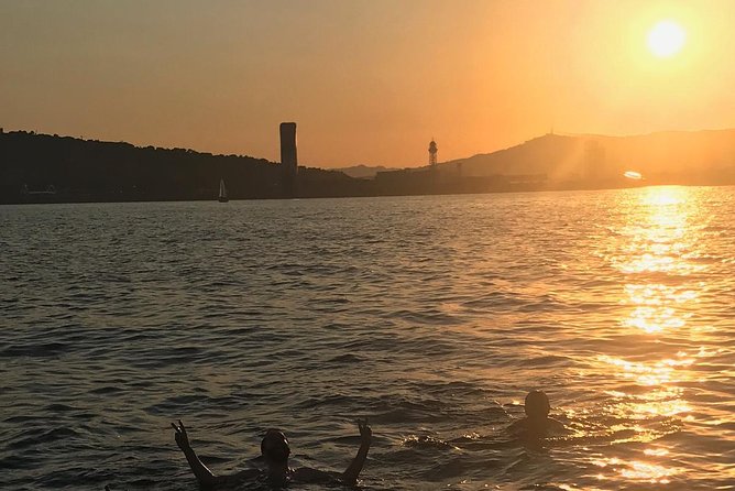 Barcelona Sunset and Day Sailing Cruise - Sunset views and the best time to go