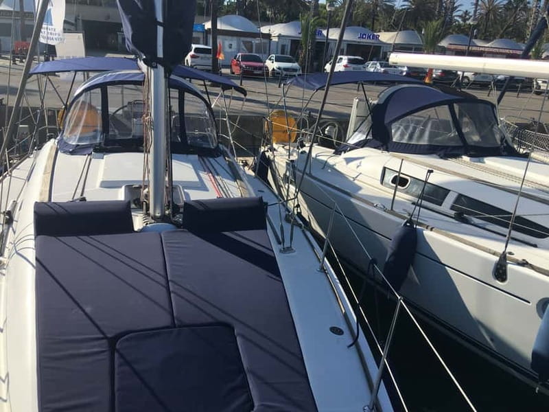 Barcelona: Sunset Boat Trip with Cava Wine and Snacks - Shared Sunset Sail or Private Boat?