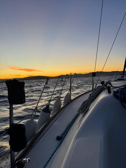 Barcelona: Sunset Sailboat Cruise with Drinks and Snacks - Key points at a glance