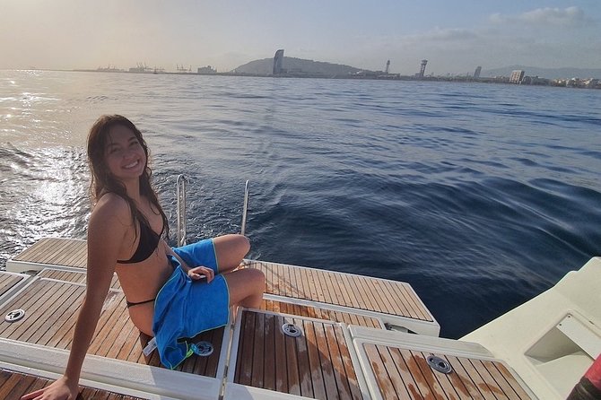 Barcelona Sunset Sailing Cruise from Port Olímpic with Open Bar - Key points at a glance