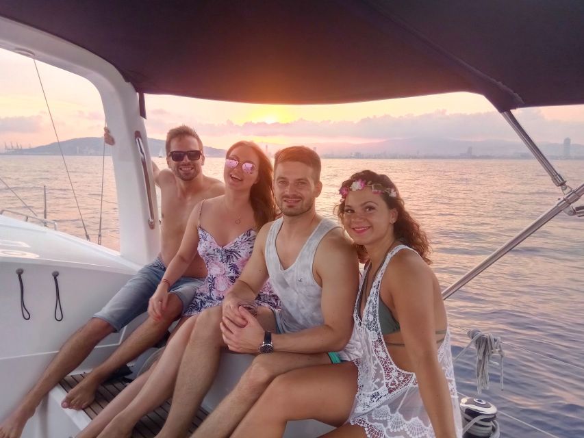 Barcelona: Sunset Sailing Tour with Open Bar & Snacks - Why a Barcelona sunset sail works so well