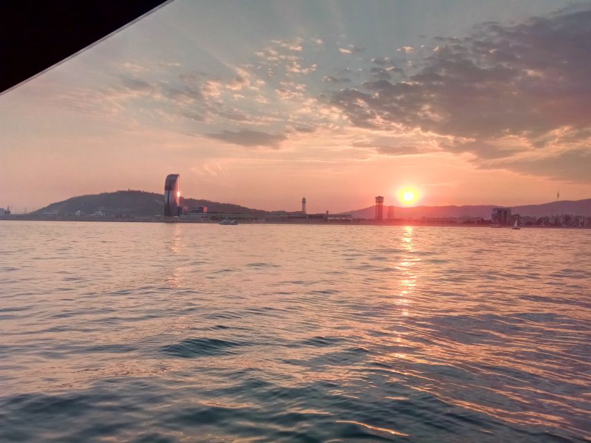 Barcelona: Sunset Sailing Tour with Open Bar & Snacks - Meeting your skipper at Moll de la Marina 10