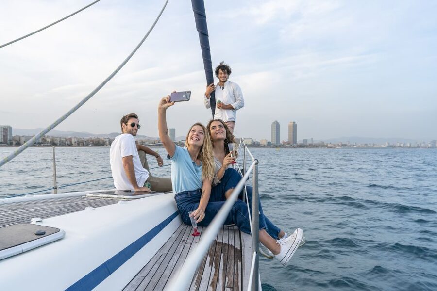 Barcelona Sunset Sailing with Gin Tonic Workshop Option - What the 1.5-hour sailing actually feels like