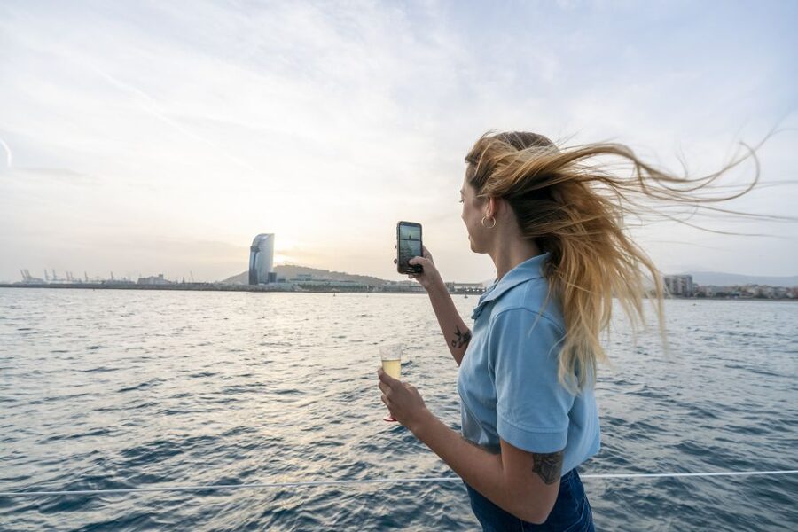 Barcelona Sunset Sailing with Gin Tonic Workshop Option - The important gap between expectation and reality