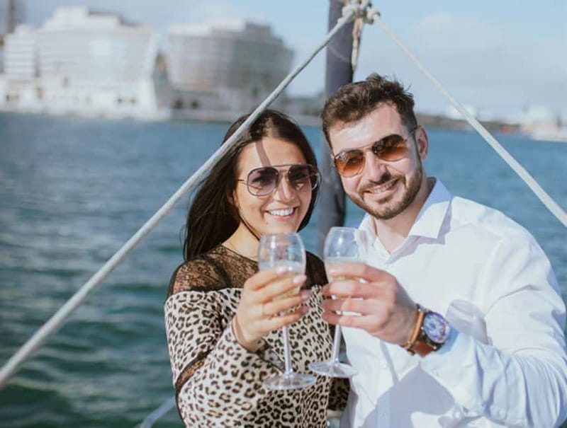 Barcelona: Sunset Skyline Cruise with Cava and Snacks - The sailing route and the views toward Colón