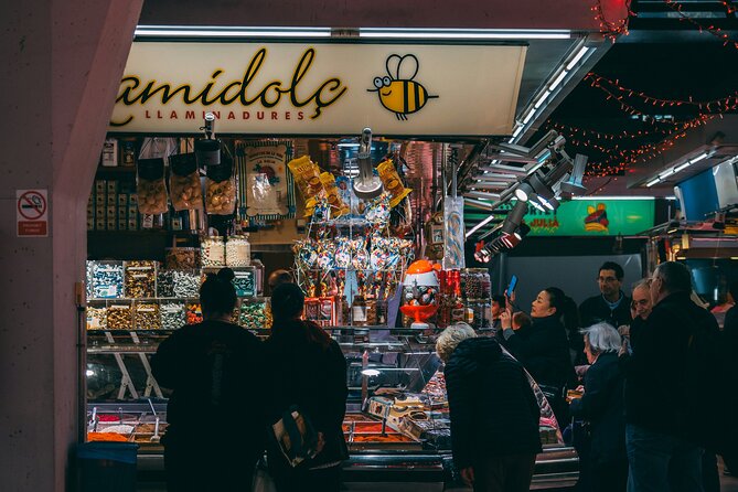 Barcelona tailored tapas & drinks tour with a native guide - A guide makes the difference