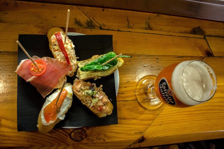 Barcelona Tapas 3-Hour Bike Tour - Barceloneta and the old fishermen’s quarter