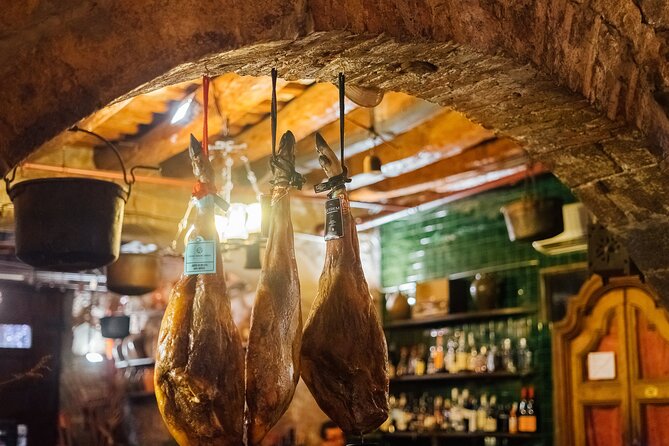 Barcelona Tapas and Wine Private Walking Tour - Fossar de les Moreres and Barcelona’s war memorial