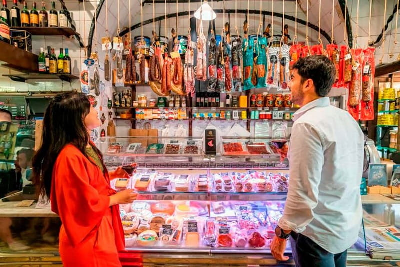 Barcelona: Tapas and Wine with Flamenco Show in the Old Town - Barcelona Cathedral and the Gothic Quarter