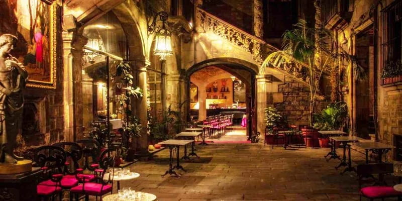 Barcelona: Tapas and Wine with Flamenco Show in the Old Town - Timing, comfort, and group choices