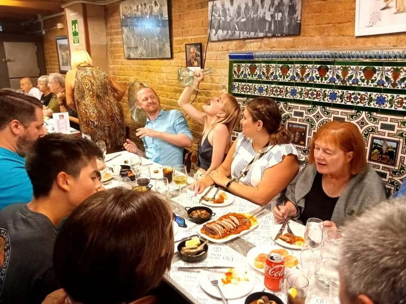 Barcelona: Tapas Crawl full meal & drinks all included - Vermut, wine, sangria, and the drink pairings