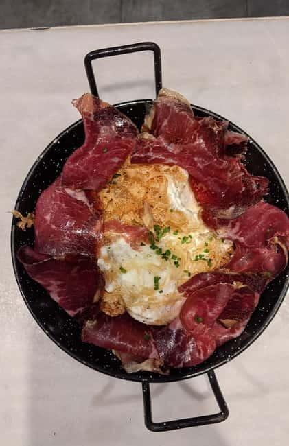 Barcelona: Tapas Crawl full meal & drinks all included - How much the $72 price is worth