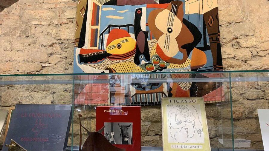Barcelona: Tapas & Picasso Museum Guided Walking Tour - Mediterranean tapas at a local favorite