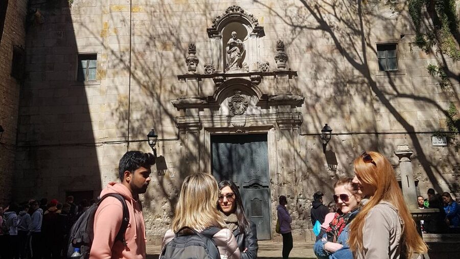 Barcelona: Tapas & Picasso Museum Guided Walking Tour - Is $105 plus museum admission good value?