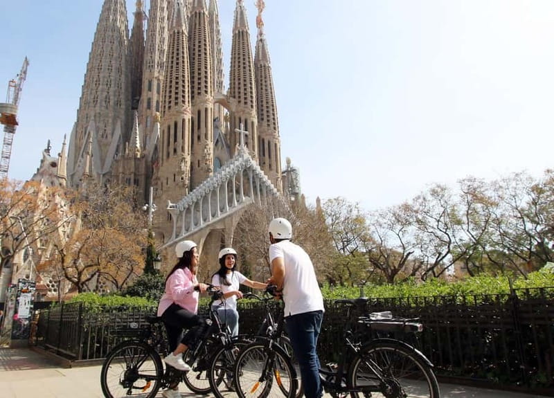 Barcelona: Tapas Tasting Tour by Regular Bike or E-Bike - Starting at Passeig de Lluís Companys